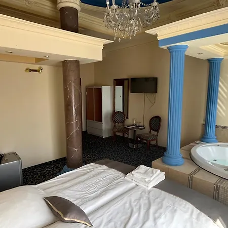Hotel Venecia Palace Michałowice Zewnętrze zdjęcie