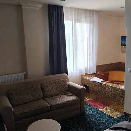 Hotel Venecia Palace Michałowice Zewnętrze zdjęcie