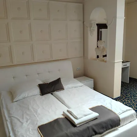 Hotel Venecia Palace Michałowice Zewnętrze zdjęcie