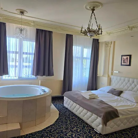 Hotel Venecia Palace Michałowice Zewnętrze zdjęcie