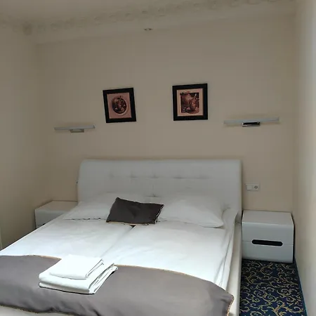 Hotel Venecia Palace Michałowice Zewnętrze zdjęcie