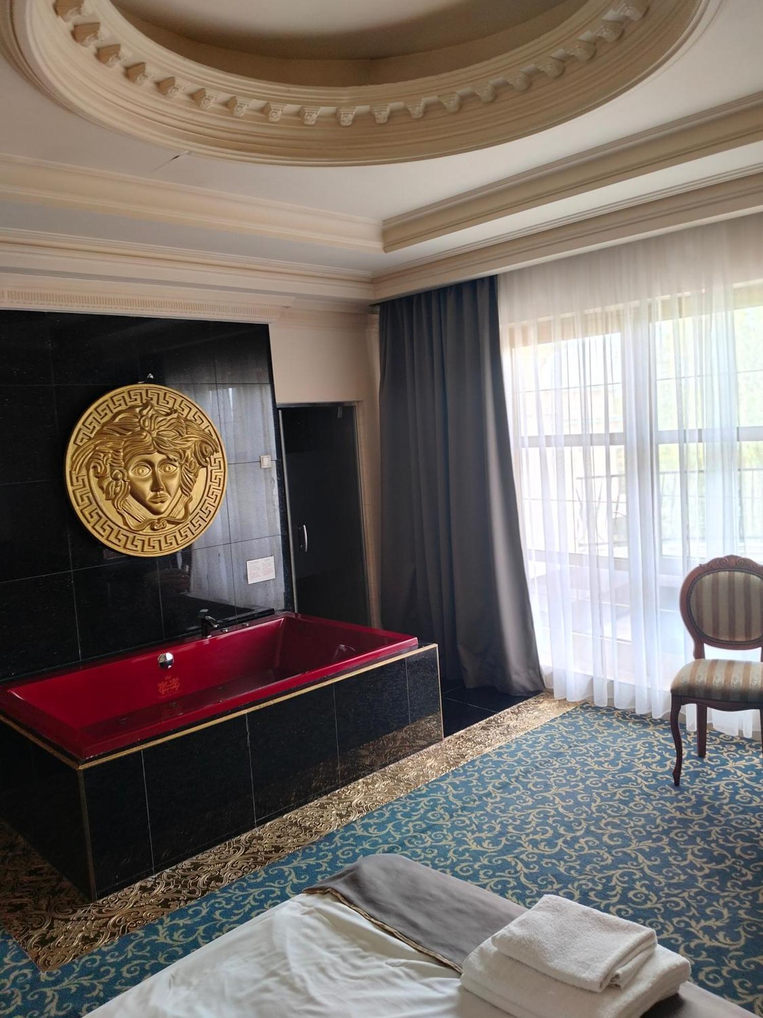 Venecia Palace Hotel 3*